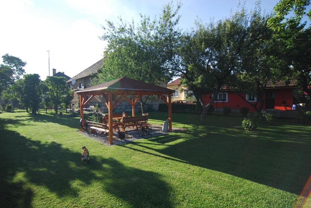 Privat Henry Bed & Breakfast ลิฟตอฟสกีมิคูลาช ภายนอก รูปภาพ